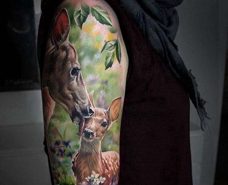 写实大腿鹿纹身图案