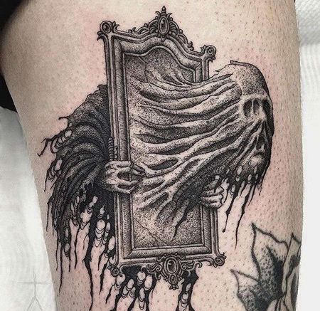 点刺小腿幽灵纹身图案