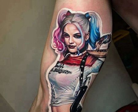 写实大臂小丑女纹身图案