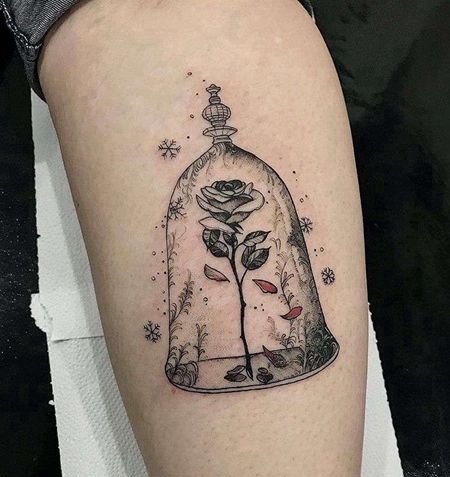 点线小腿玫瑰瓶子纹身图案