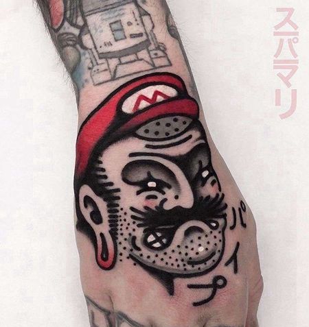 New School手背超级玛丽纹身图案