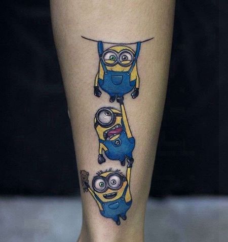 卡通小腿小黄人纹身图案