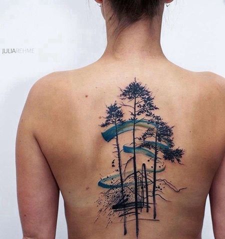 泼墨后背树纹身图案