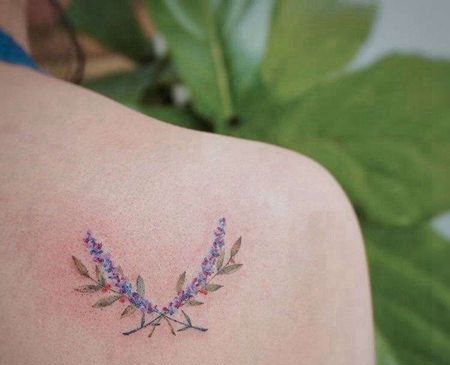 小清新后背薰衣草纹身图案
