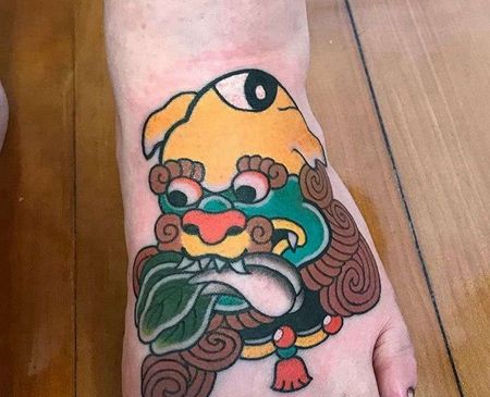 日式脚背唐狮纹身图案