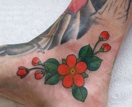 日式脚踝花卉纹身图案