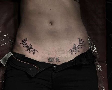 腹部叶子纹身图案