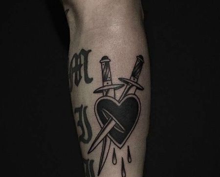 Old School匕首心纹身图案