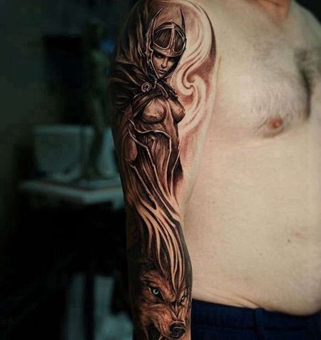 写实小臂狼女战士纹身图案