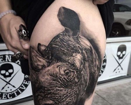 写实大腿犀牛纹身图案