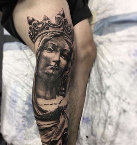 写实膝盖圣母纹身图案