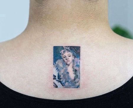 小清新后背女人纹身图案