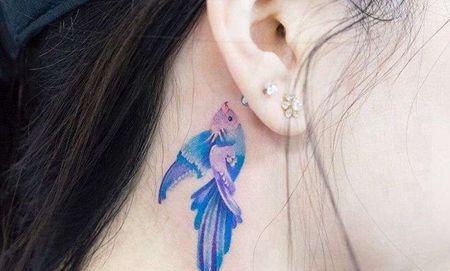 小清新耳后鸟纹身图案