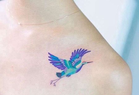 小清新锁骨鹤纹身图案