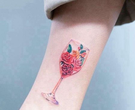 小清新大臂酒杯玫瑰纹身图案