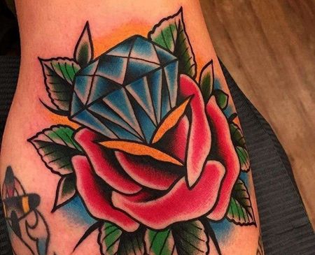 Old School小臂玫瑰钻石纹身图案