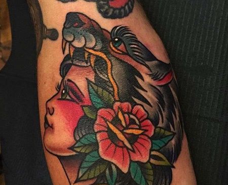 Old School小臂女人狼纹身图案