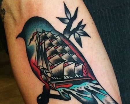 Old School小臂鸟帆船纹身图案