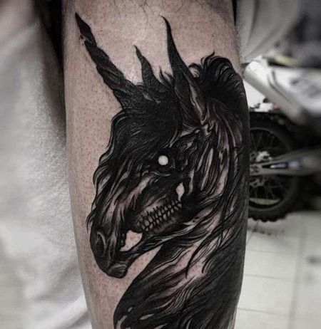 小腿独角兽纹身图案