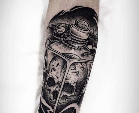 点刺小臂瓶子骷髅纹身图案