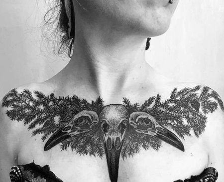 点刺前胸纹身图案