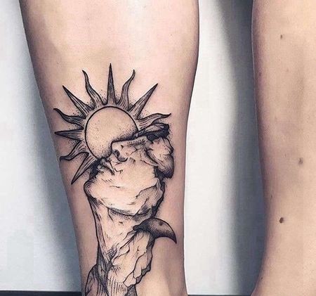 点线小腿人像月亮纹身图案