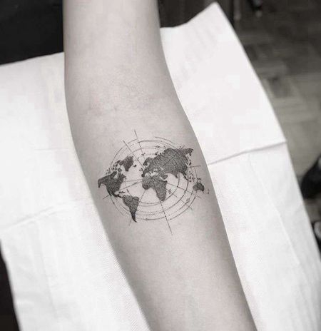 几何小臂地图纹身图案