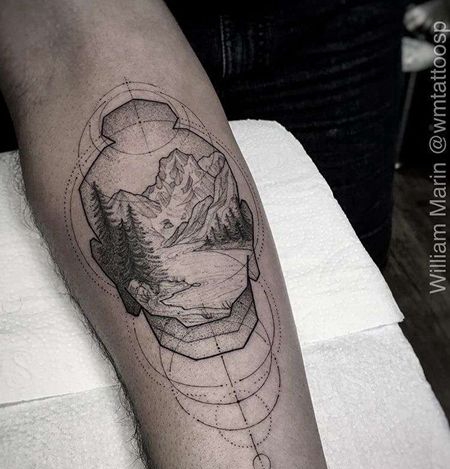 线条小臂人像山纹身图案