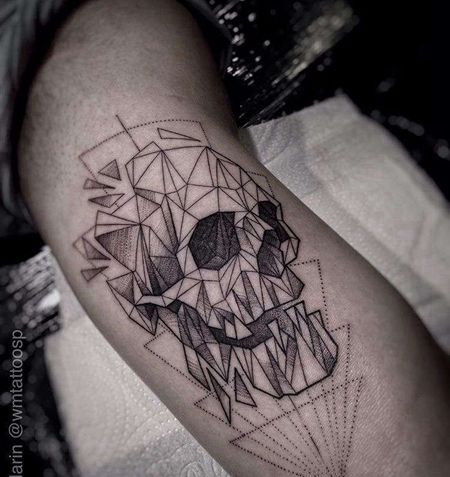 几何大臂骷髅纹身图案