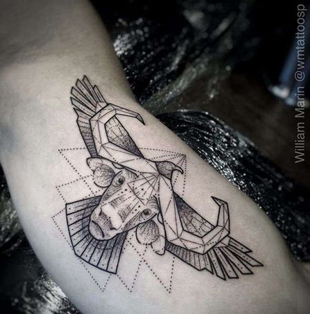 几何小臂牛老鹰纹身图案