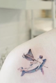 一组小清新女生背部纹身图案
