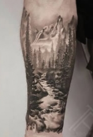 包臂的几款黑森林纹身作品图
