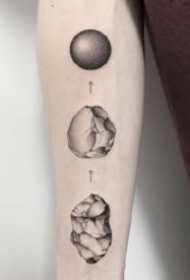 很有创意的9款黑灰小纹身作品图片