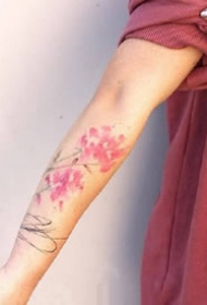 一组彩色水彩风格的抽象纹身图案