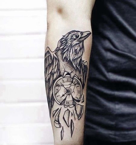 点线小臂乌鸦纹身图案