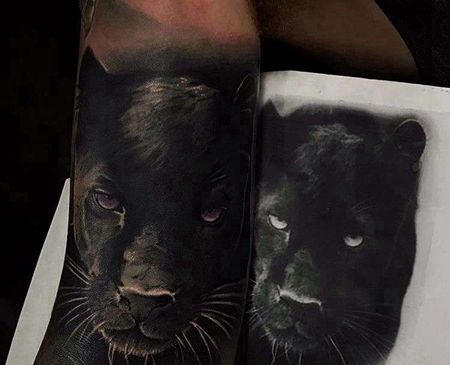 写实大臂黑豹纹身图案