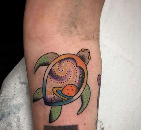 New School小腿乌龟纹身图案