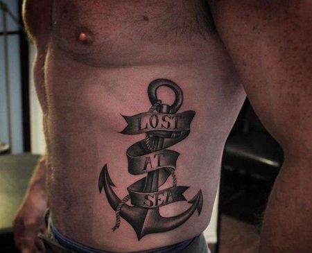 Old School侧腰船锚纹身图案