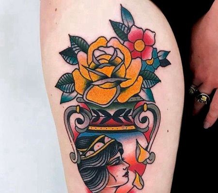 Old School大腿女人水瓶纹身图案