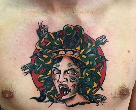 Old School前胸美杜莎纹身图案