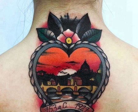 Old School后背风景纹身图案