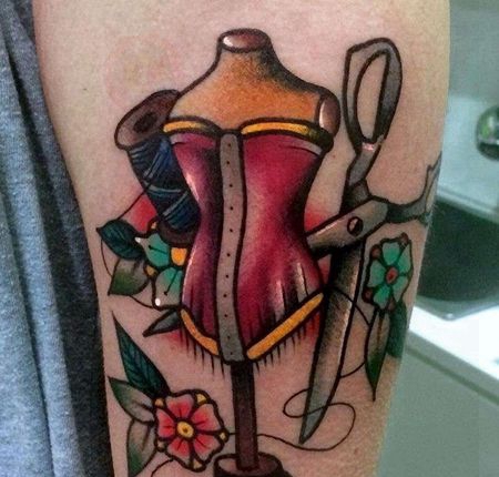 Old School小腿衣服纹身图案