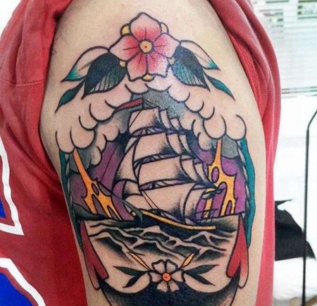 Old School大臂帆船船锚纹身图案