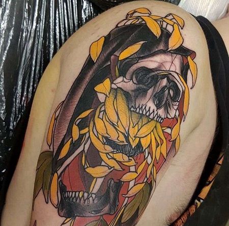 New School大臂菊花骷髅纹身图案