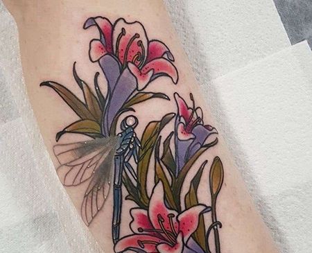 New School小腿花卉蜻蜓纹身图案