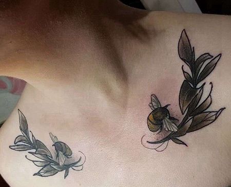 New School锁骨蜜蜂叶子纹身图案