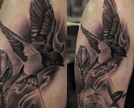 写实大臂鸟玫瑰纹身图案