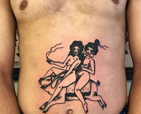 Old School腹部猪女人纹身图案