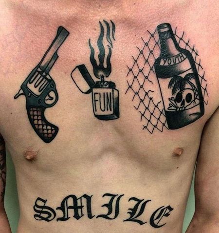 Old School前胸手枪打火机酒瓶纹身图案
