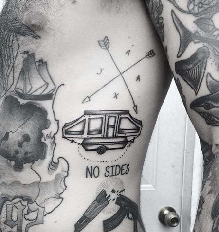 Old School侧腰铁砧纹身图案